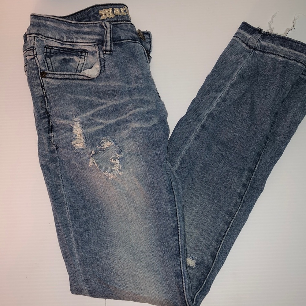 Low rise skinny jeans